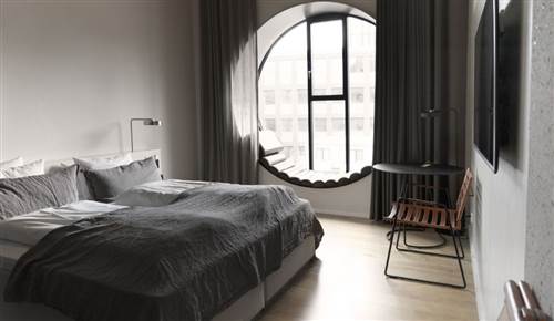 Hotel Ottilia - Deluxe Værelse Med Rundt Vindue