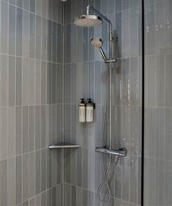 Hotel Hans Bathroom