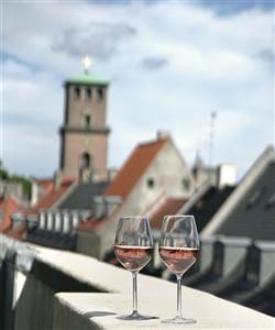 Hotel SP34 Penthouse Suite Wine (1)