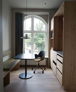 SP34 Apartments - Sofaområde Med Spise Og Arbejdsbord
