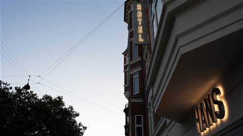Hotel Hans Facade