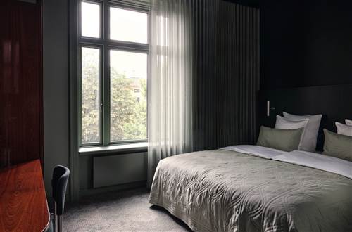 Hotel Hans Standard Double Room (7)