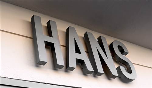 Hotel Hans sign